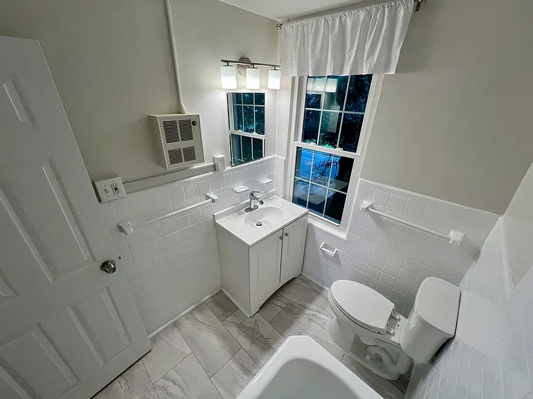 310 Ashby St #B — Photo 12