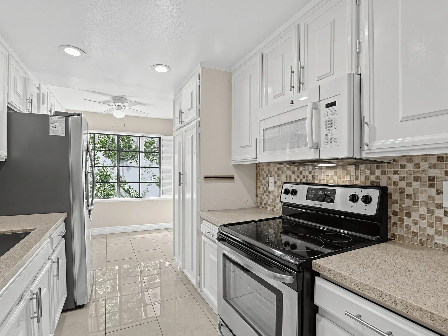 2 bed, 1223 sqft, $3,500 — Photo 3