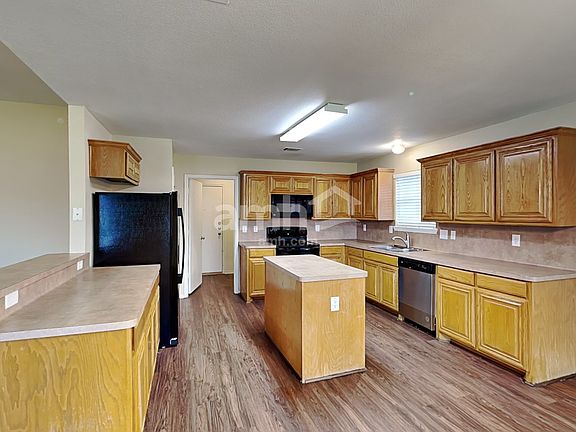3rd image of 126 Jennings Dr