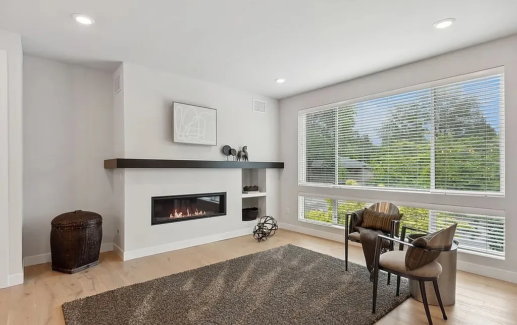 4 bed, 1739 sqft, $4,400 — Photo 4