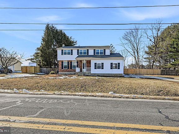 2nd image of 443 Ponderosa Dr