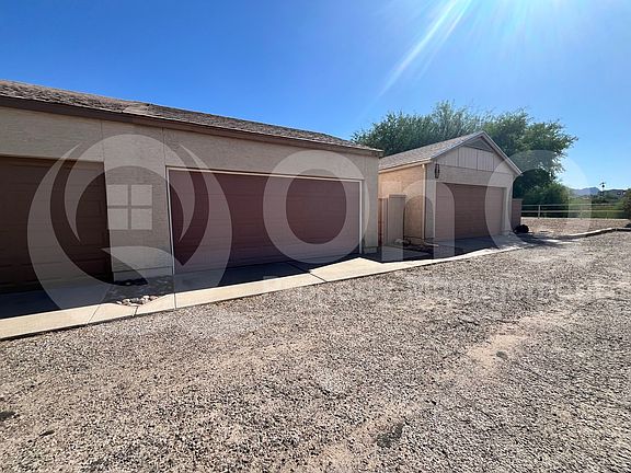 2nd image of 2505 N Palo Santo Dr