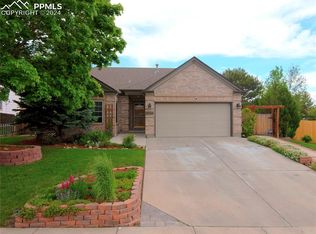3840 Cranswood Way, Colorado Springs, CO 80918