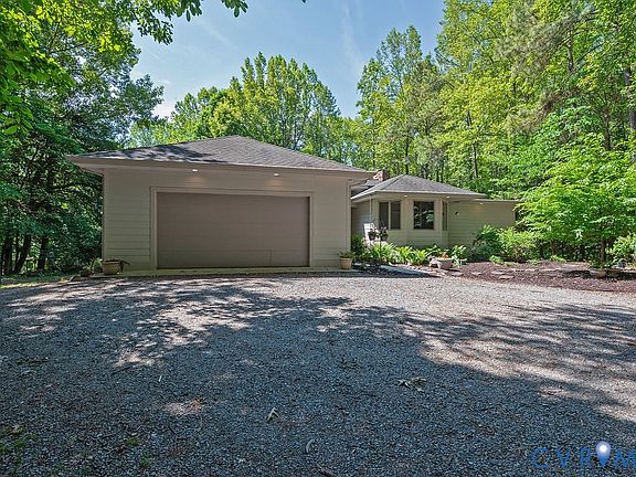 3rd image of 14434 Kings Grant Ln