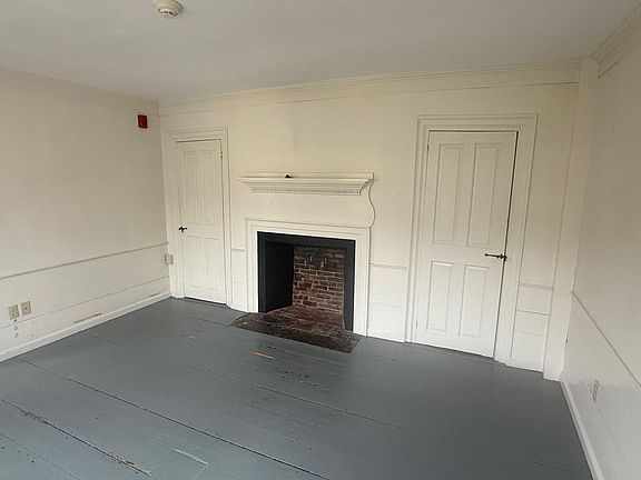 3rd image of 74 Jefferson Ln