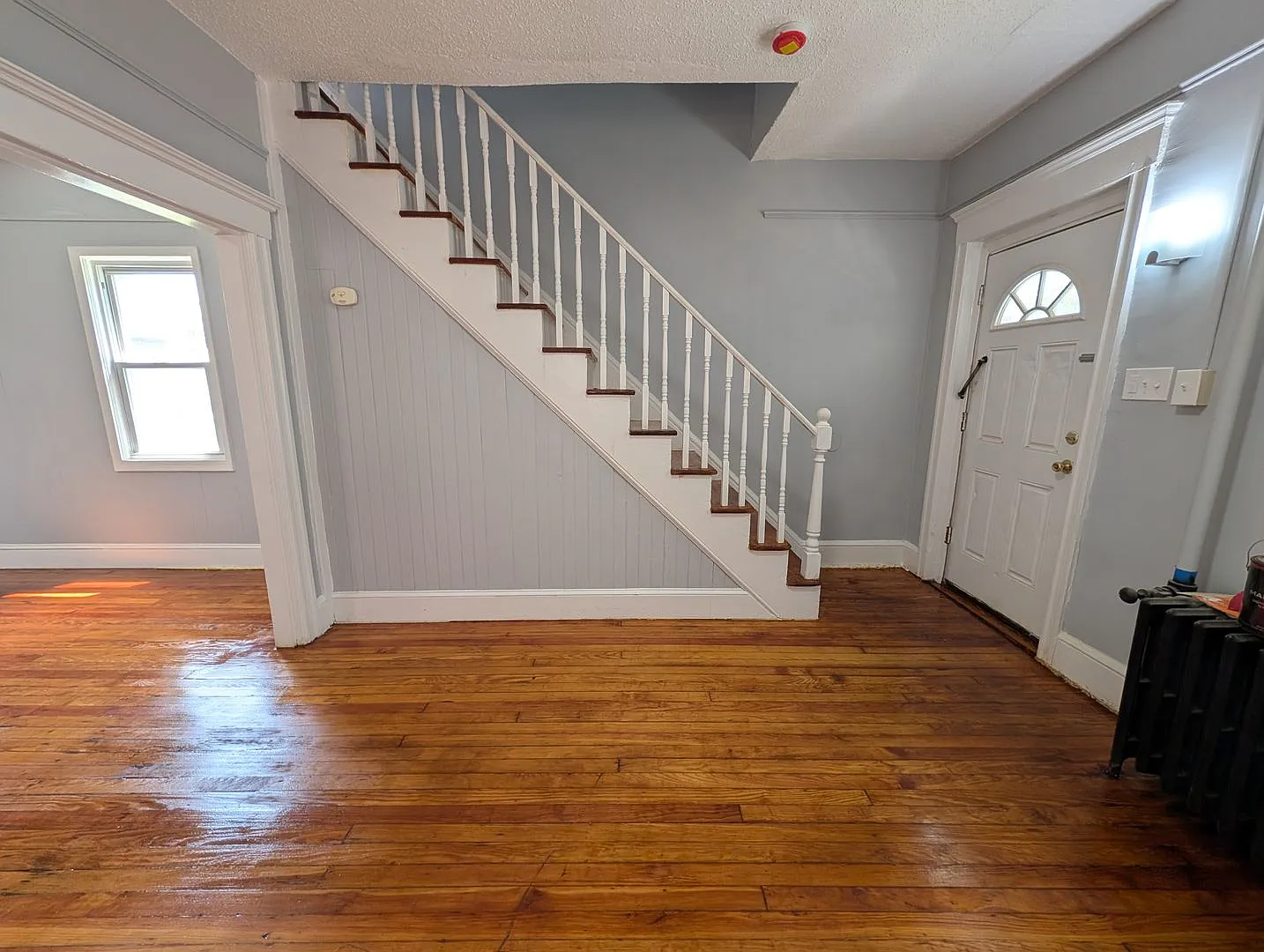2 Bedroom House in Asbury Park! — Photo 4