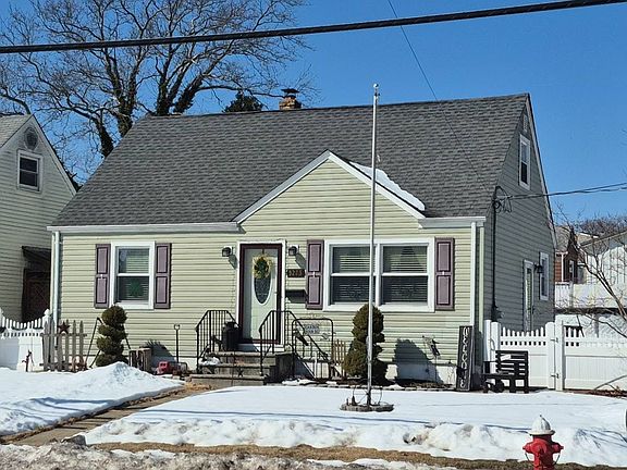 2nd image of 3273 Washington Rd