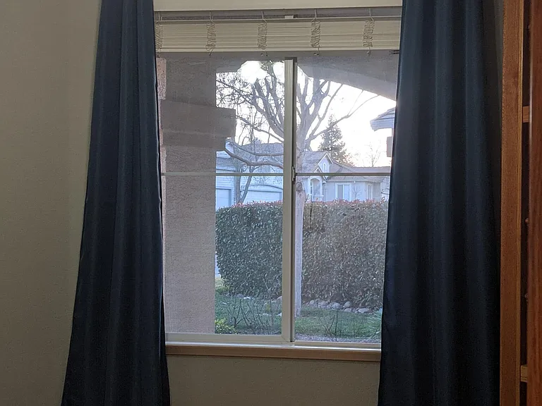 office/third bedroom