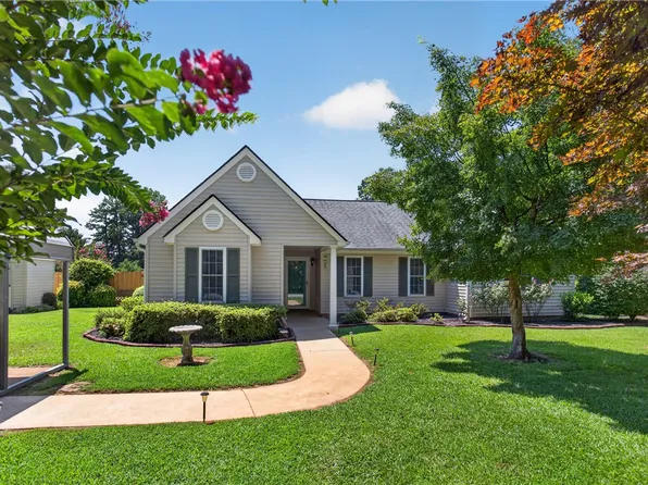 119 Sycamore Ln, Walhalla, SC 29691
