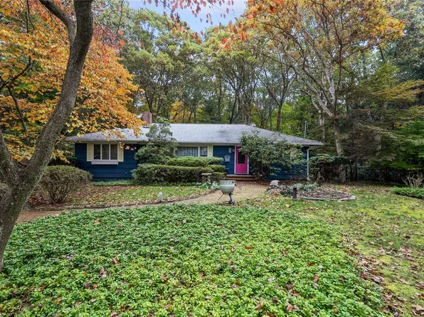 73 Stony Hill Path, Smithtown, NY 11787