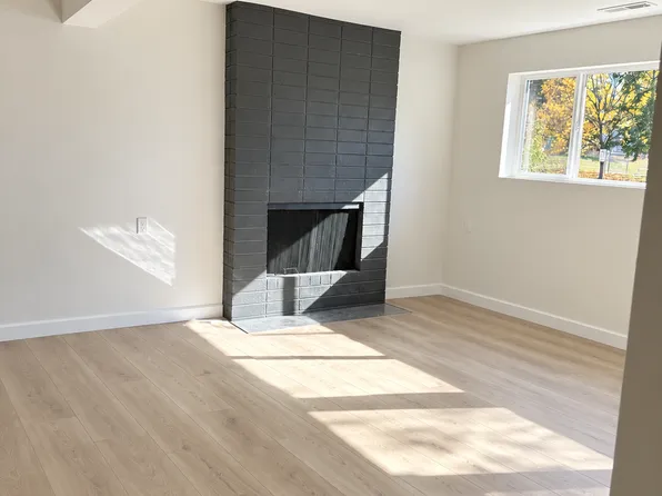 1642 Lake Youngs Way SE Unit 2, Renton, WA 98058