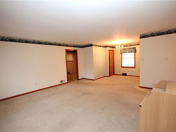 3rd image of 54 High School Ct