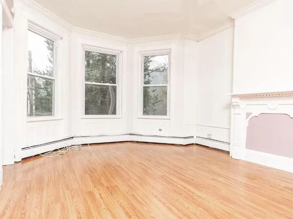 4 Irving St #2, Albany, NY 12202