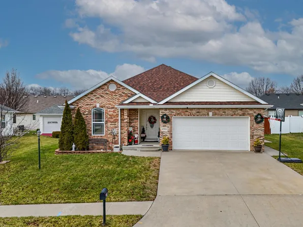 2704 Wabash Dr, Sedalia, MO 65301