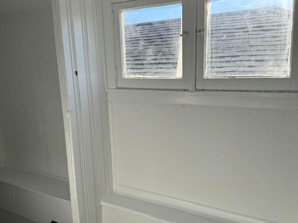 louisville-kentucky-73472682 picture