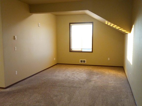 2nd image of 2240 Mercedes Dr Unit 404