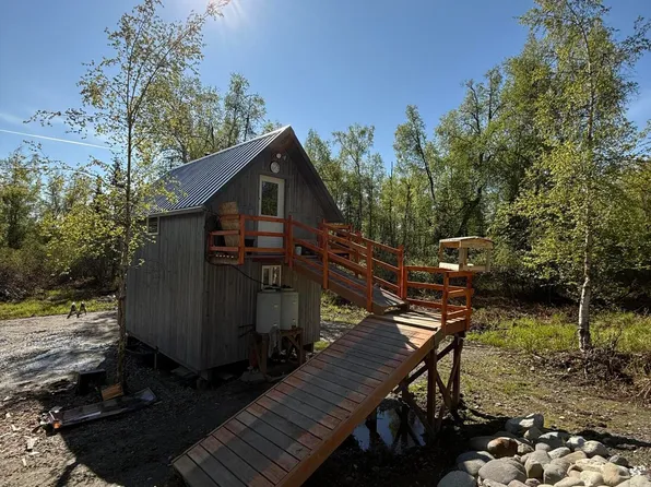 25081 S Homestead Rd, Trapper Creek, AK 99683