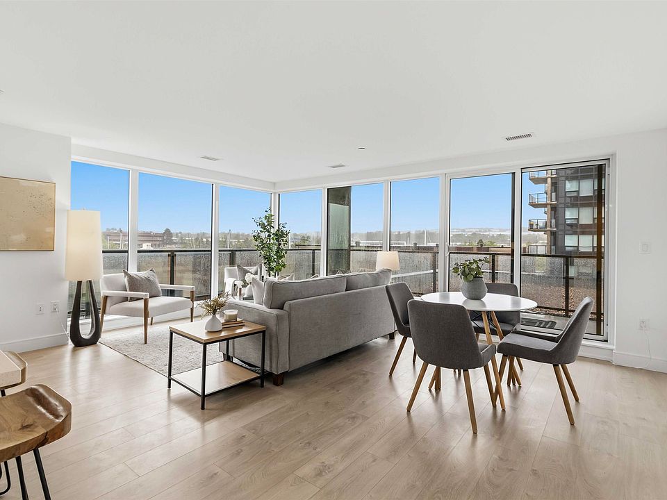 1st image of 72 Seapoint Rd #304