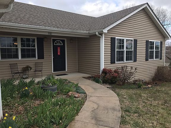 2nd image of 3011 Westmoreland Dr