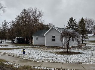106 Elm St, Breckenridge, MI 48615