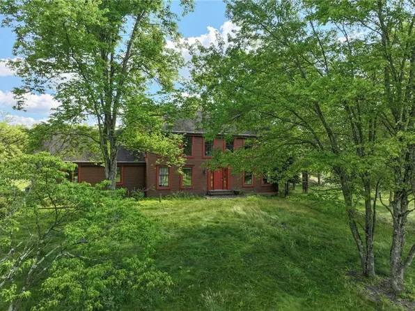 1125 Woodland Rd, Baden, PA 15005