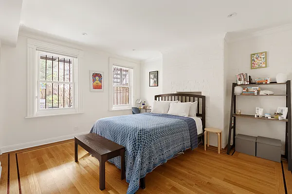 Sold by Compass | media 22