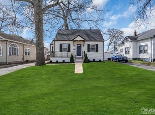 125 Stephenson Ave, Middlesex, NJ 08846