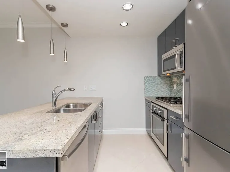 162 Victory Ship Way #703 — Photo 14