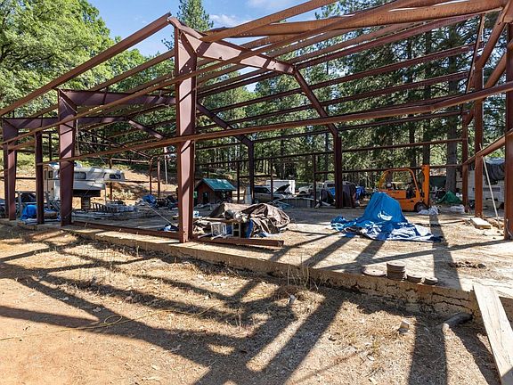 4th image of 25251 Canterbury Rd