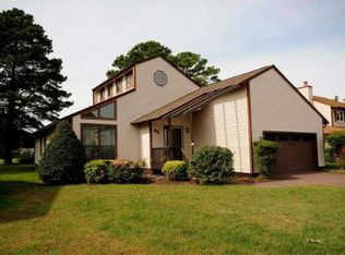 41 W River Point Dr, Hampton, VA 23669