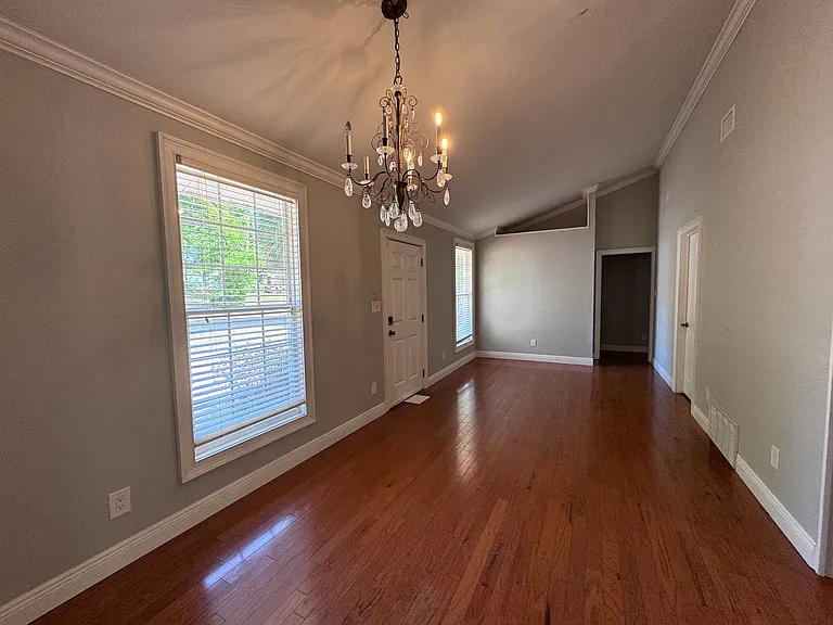 1311 Pickens Ave — Photo 8