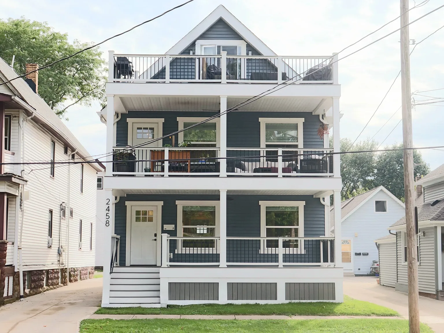 2 bed, 900 sqft, $2,295 — Photo 2