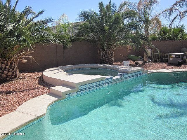 1st image of 909 E Indian Wells Pl