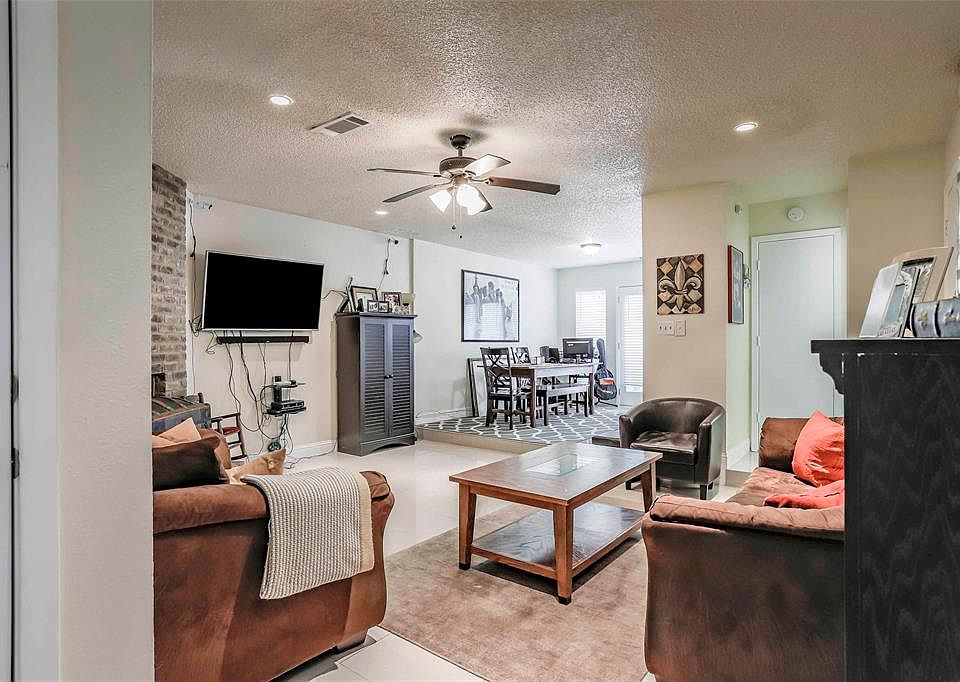 1st image of 2038 Fleur De Lis Ct