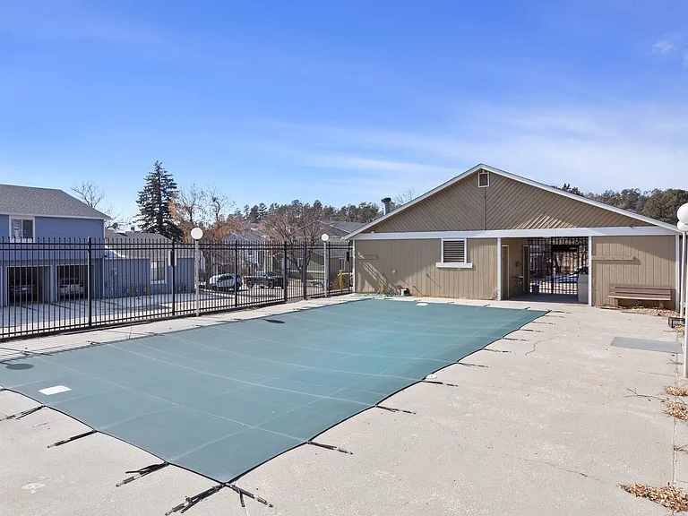 Hearthwood Ln — Photo 16