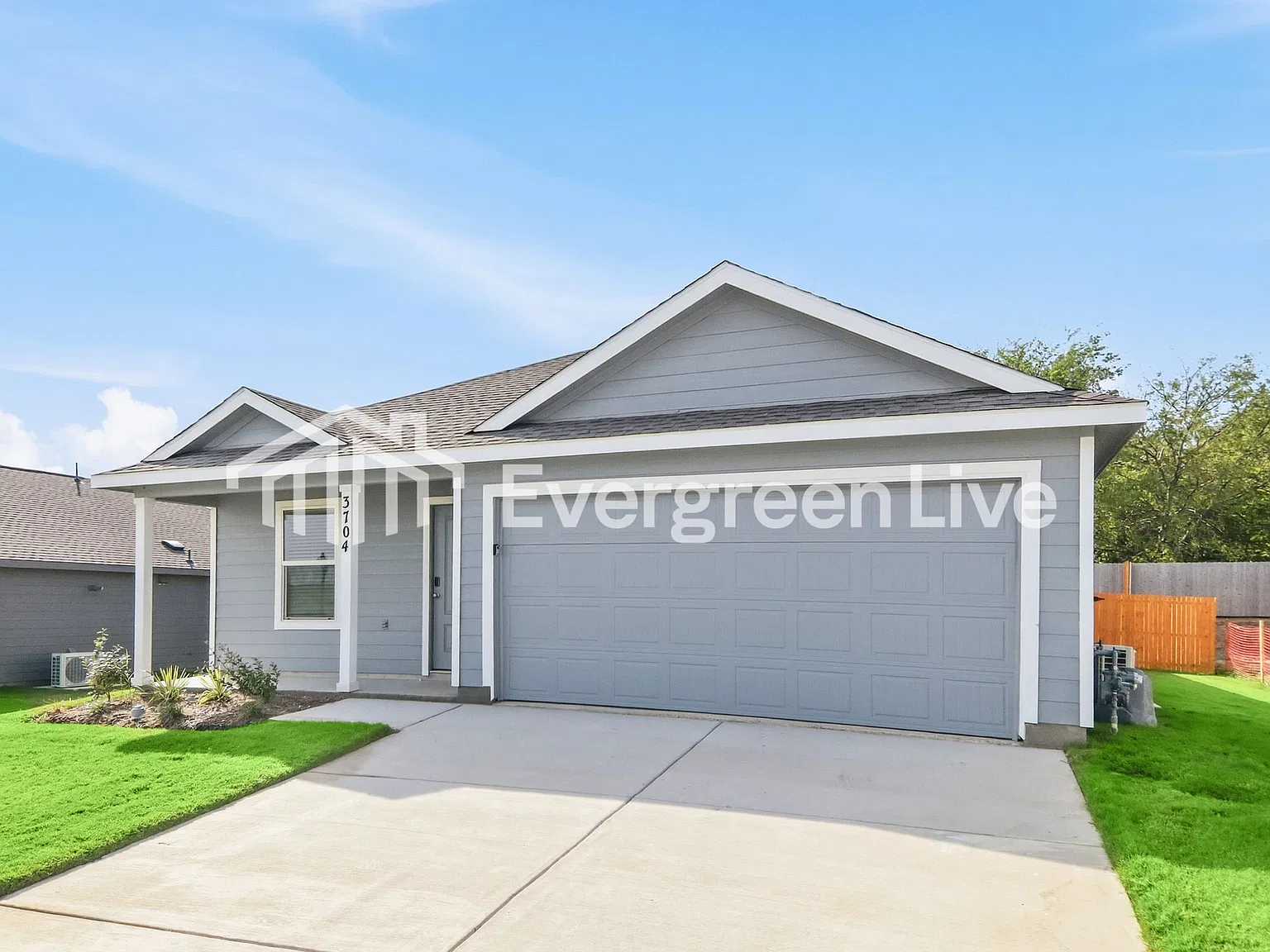 4 bed, 2.0 bath, 1667 sqft, $1,700 — Photo 4