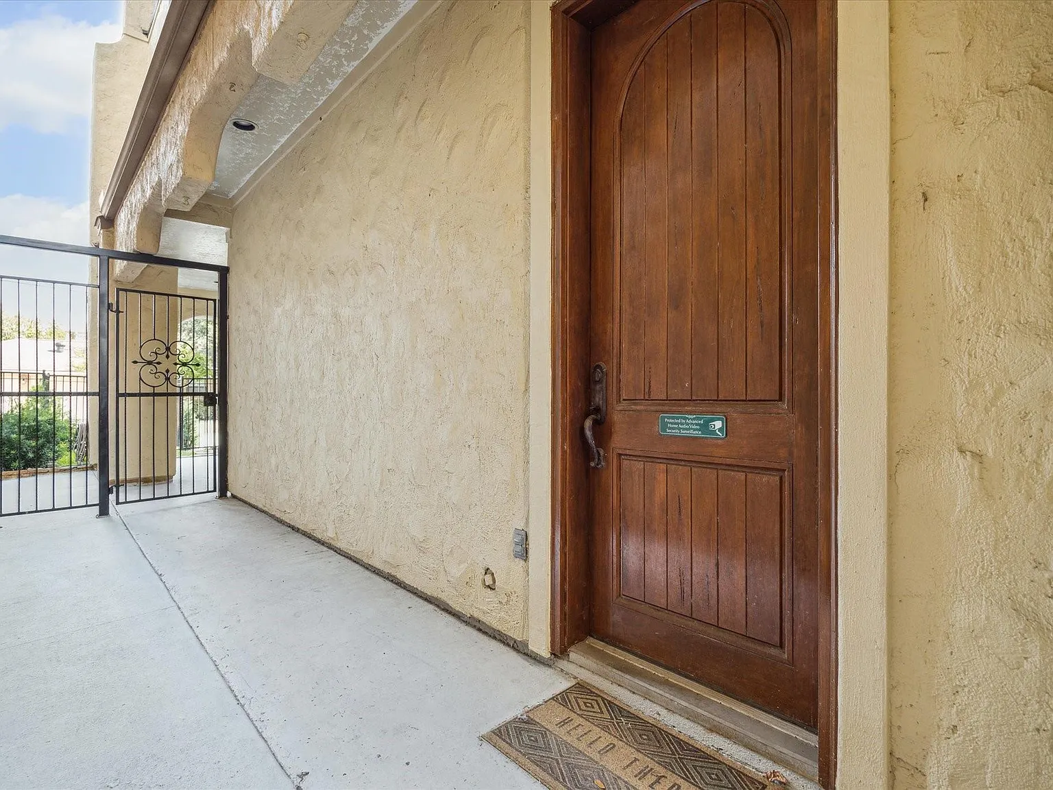 3 bed, 3.5 bath, 2841 sqft, $3,850 — Photo 4