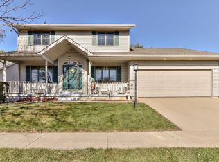 1904 Ridge Park Rd, Urbana, IL 61802