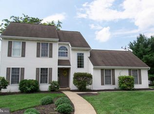 501 Heritage Dr, Fleetwood, PA 19522