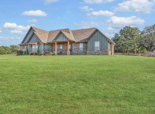 1215 Woodland Dr, Cache, OK 73527