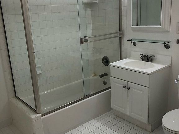 5th image of 101 Broderick St #206