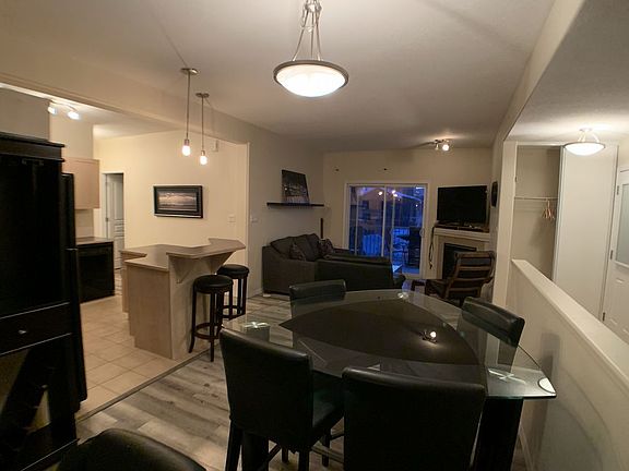 2nd image of 133 Fontaine Cres #103