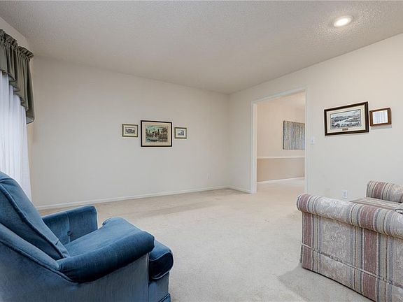 5th image of 1517 Canterbury Ln