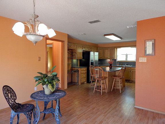 3rd image of 803 E Avenue J