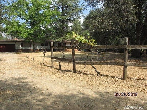 2nd image of 140 Arroyo Vista Way
