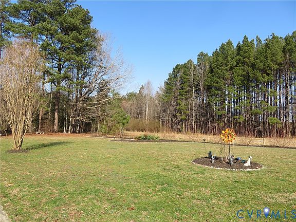 3rd image of 44 Adsit Ln