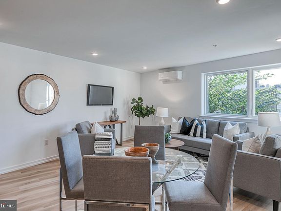 4th image of 1344-46 N Marston St #102
