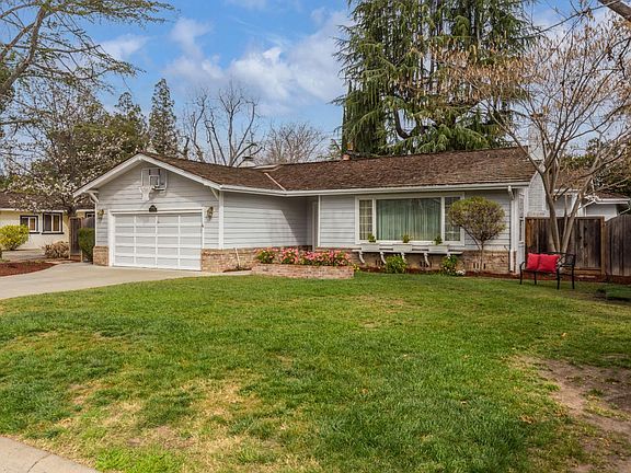 4th image of 19045 Brookview Dr