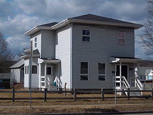 2nd image of 1305 College Ave