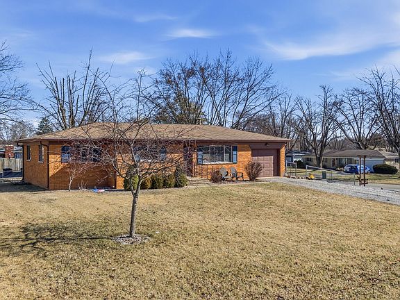 2nd image of 139 Hopkins Rd